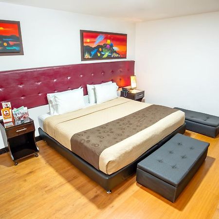 Aw Hotel Connect 33 Богота Екстериор снимка