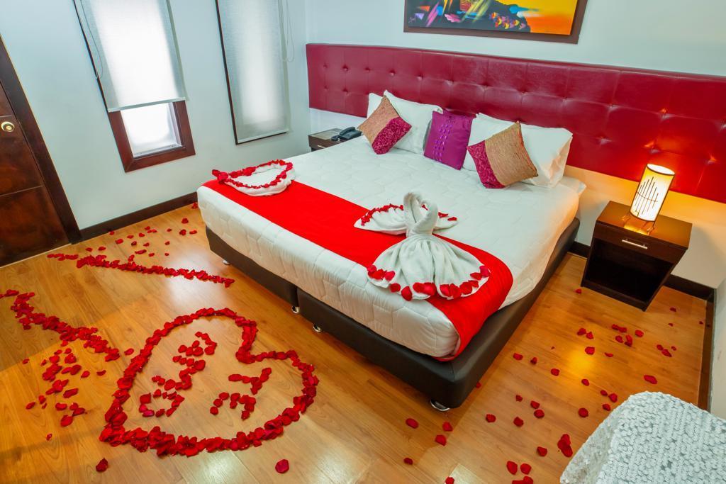 Aw Hotel Connect 33 Богота Екстериор снимка