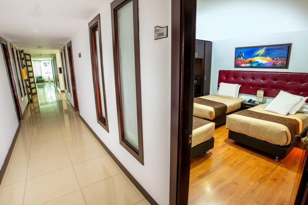 Aw Hotel Connect 33 Богота Екстериор снимка