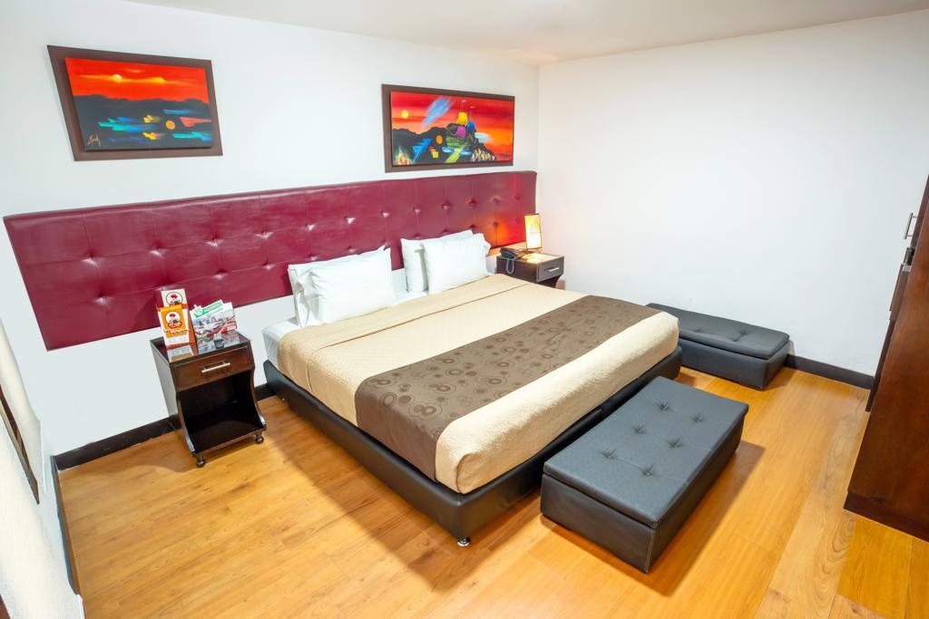 Aw Hotel Connect 33 Богота Екстериор снимка